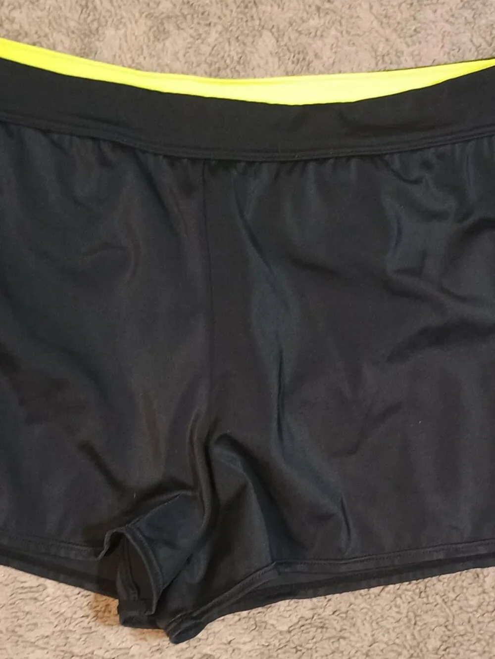 Nike/Running Shorts/Womens L Black Dri Fit Athleisure Gym Workout Neon Waist Sho